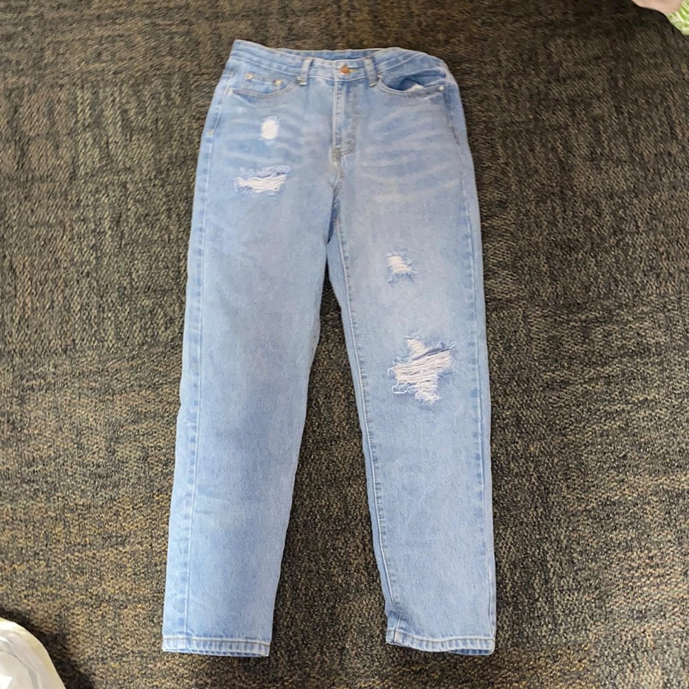 Medium Boyfriend Jeans with small rips